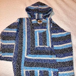 Boys poncho sweater! So warm and comfy. Size M boys.